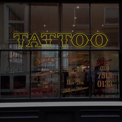 Afficher les détails pour Néon "Tatoo" Image de Néon "Tatoo"